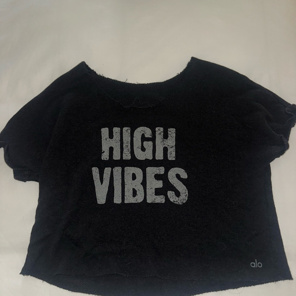 ALO Black 'High Vibes' Cropped T-Shirt Size XS (Excellent Used Condition)
